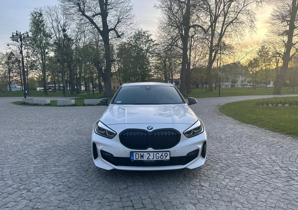 BMW Seria 1 cena 114999 przebieg: 53096, rok produkcji 2020 z Sosnowiec małe 22